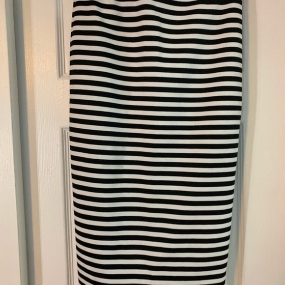material Girl Striped Pencil Skirt w Slit Small - Picture 7 of 8
